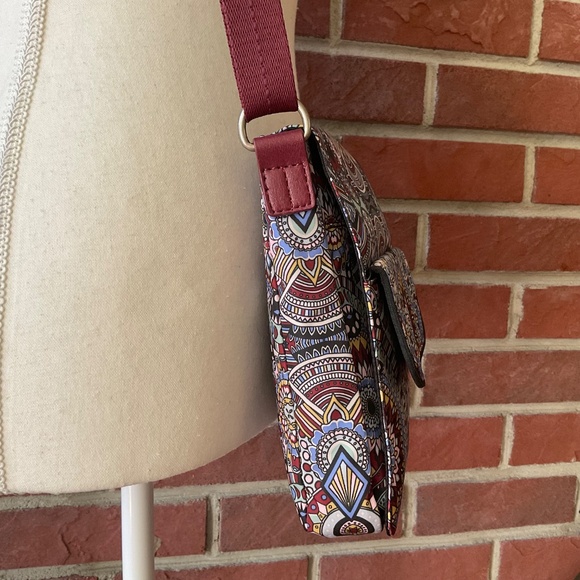 Sakroots Sak On The Go Small Messenger Travel Crossbody Graphic Print NWOT - Picture 2 of 16